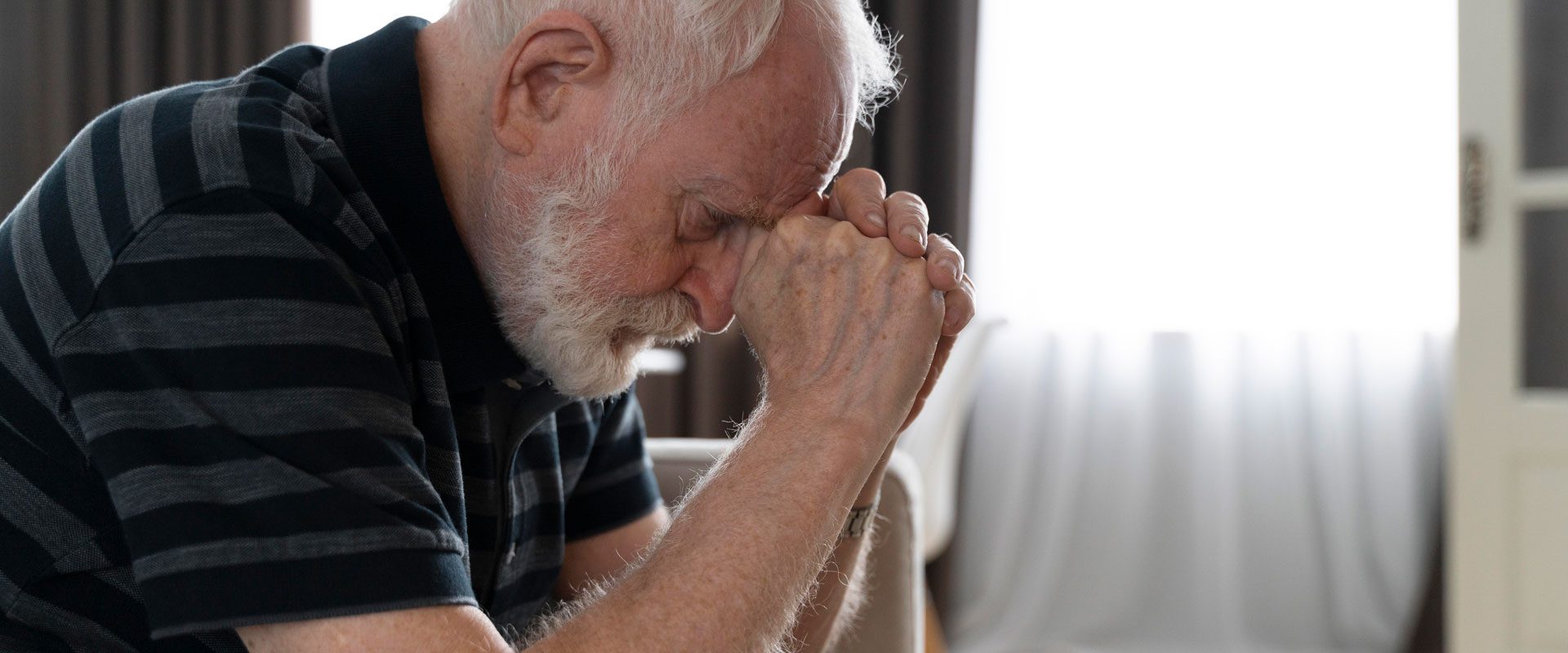 senior-man-confronting-alzheimer-disease