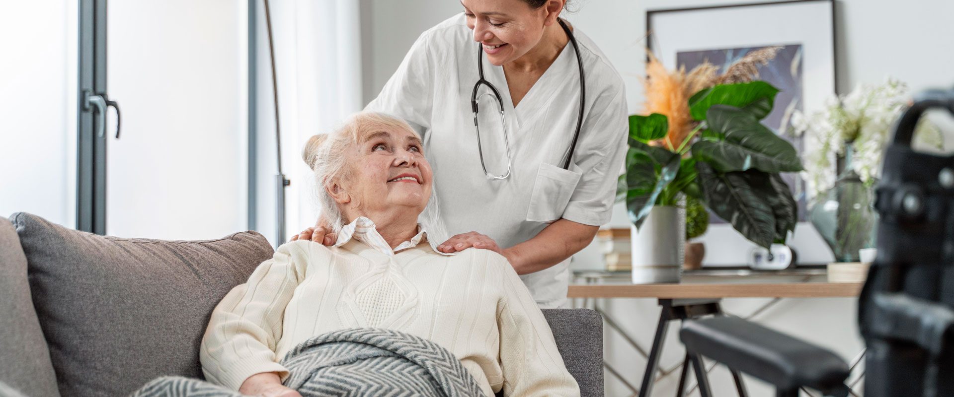 senior-woman-talking-with-her-doctor